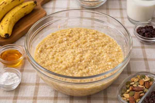 Trộn hỗn hợp bánh lại với nhau
